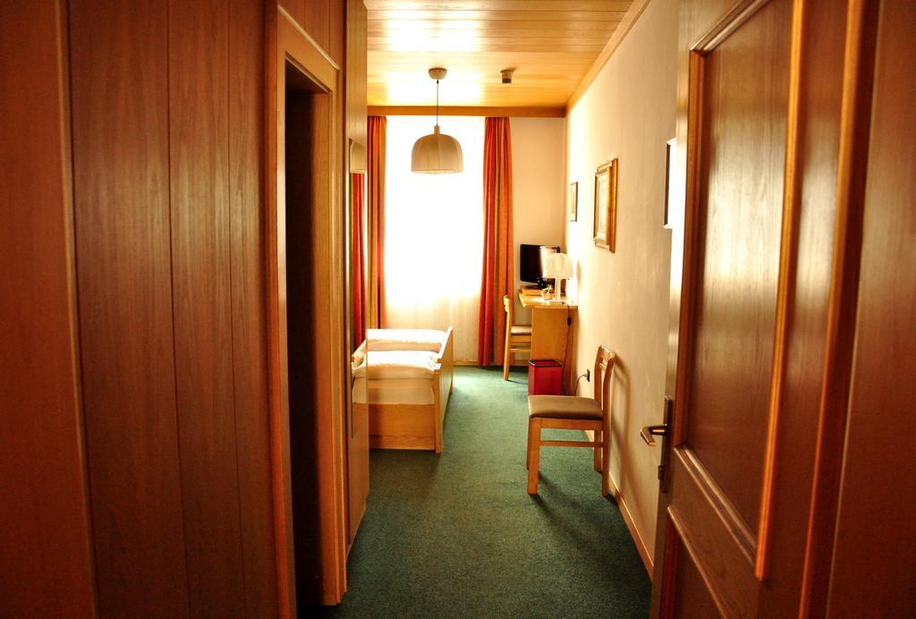 Hotel Grauer Bär Brixen Zimmer foto
